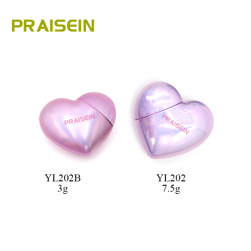 Supplier wholesale cosmetic packaging 7.5g plastic liquid lipstick containers OEM ODM refillable heart-shaped lip gloss tubes