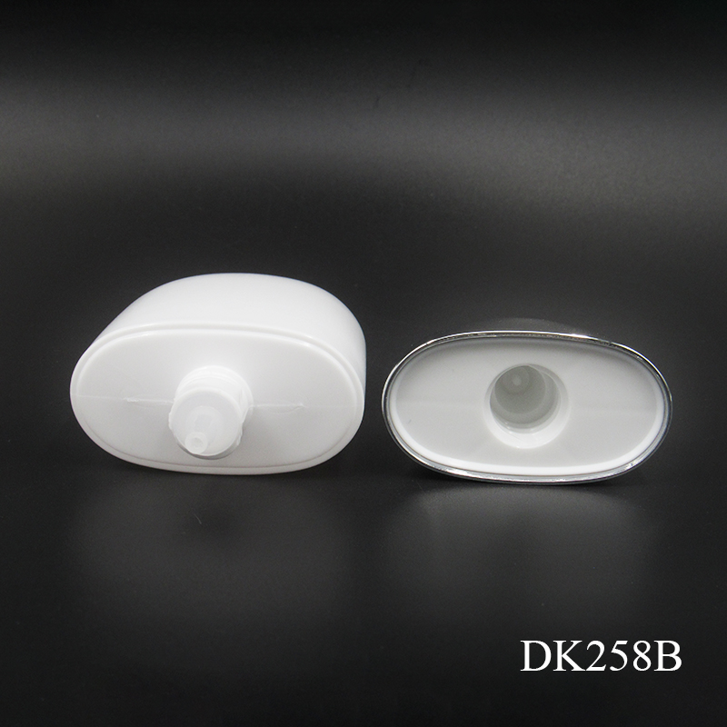 White plastic sunscreen bottle 30ml/50ml oval extrusion type empty lotion bottle with screw cap, cosmetic packaging wholesale