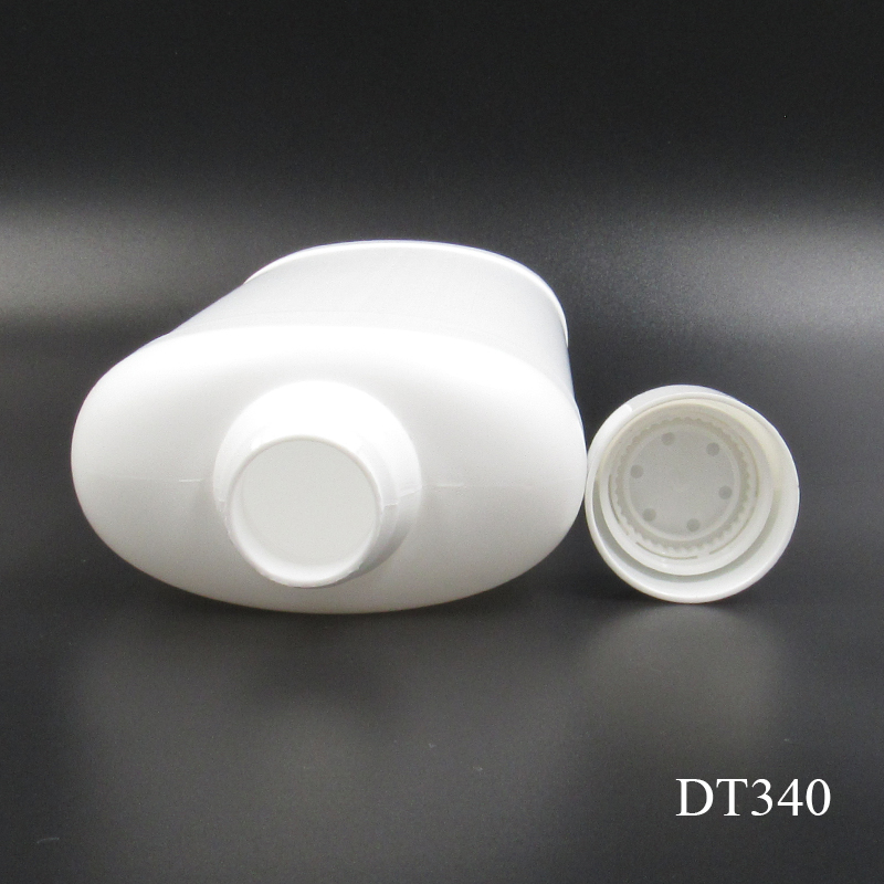 Empty baby talcum powder bottle Cosmetic packaging 550g flat PE plastic pet powder container with rotary lid