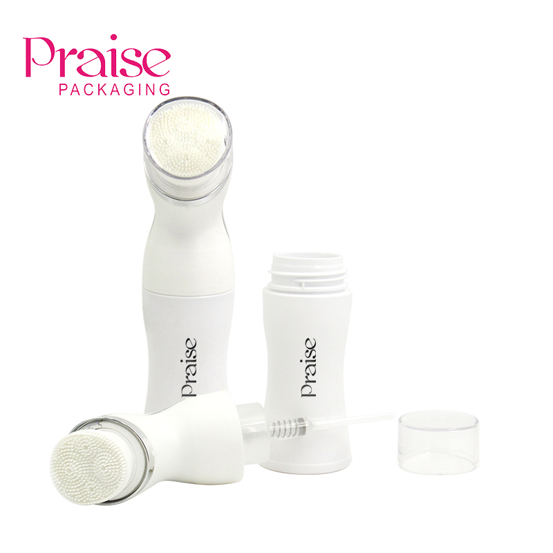 100ml press type white PET plastic cosmetic facial cleanser bottle with silicone brush wholesale production