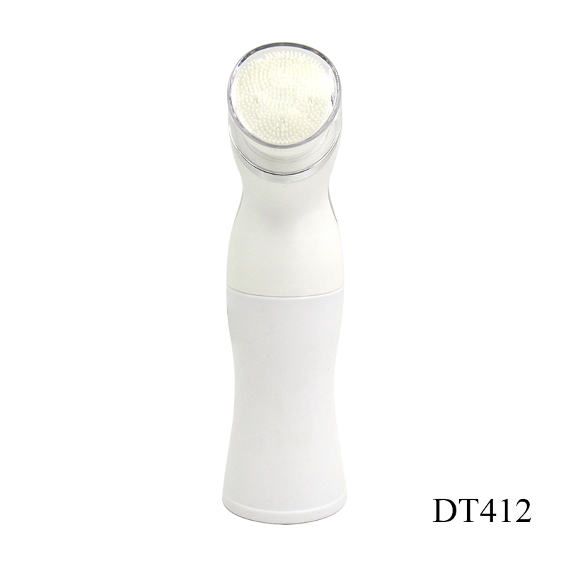 100ml press type white PET plastic cosmetic facial cleanser bottle with silicone brush wholesale production