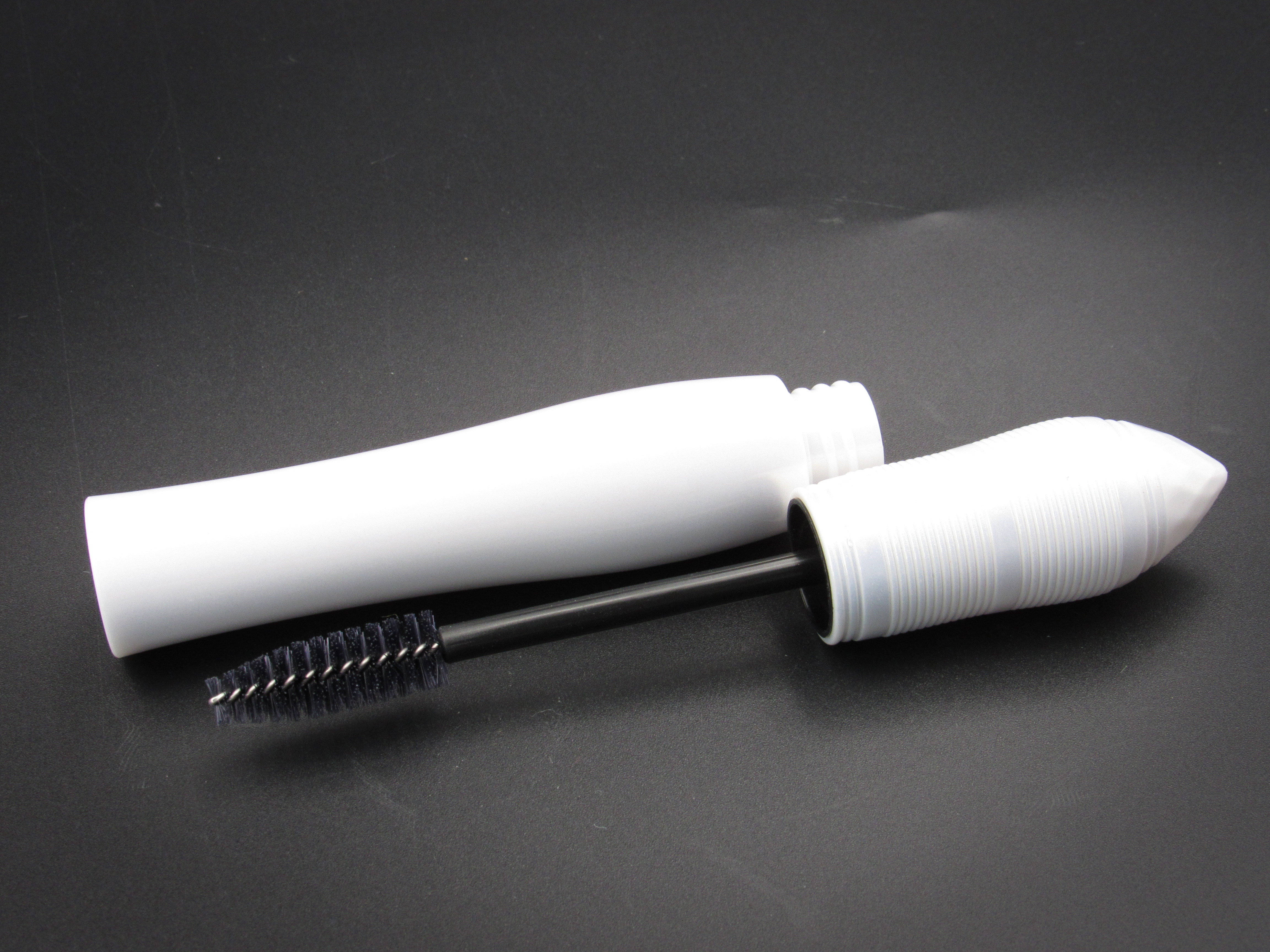 New arrival Classic Design plastic cosmetic tube packaging for mascara