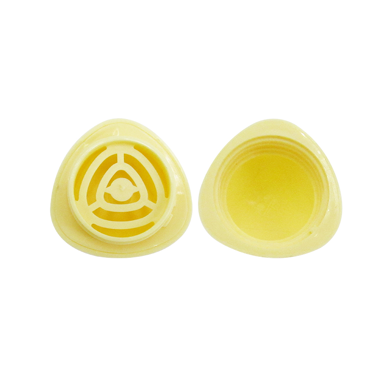 Unique and lovely children's lip balm ball container, portable small triangle plastic lip balm case for lip care products