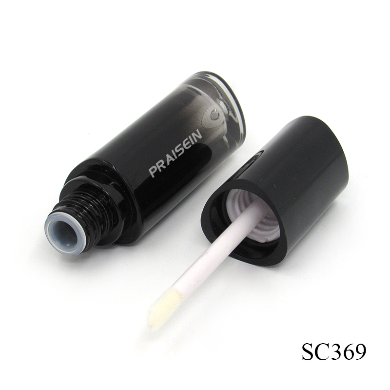 Wholesale 3ml triangle lip gloss tube with smudge brush, black plastic lip gloss container packaging