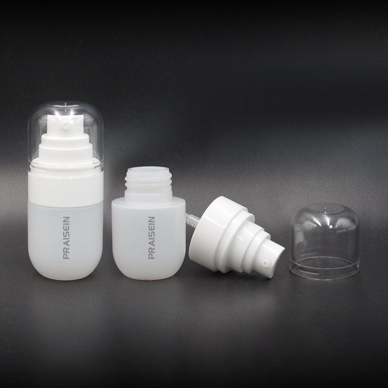 White plastic cosmetic bottle white lotion pump bottle empty plastic spray bottle toner container