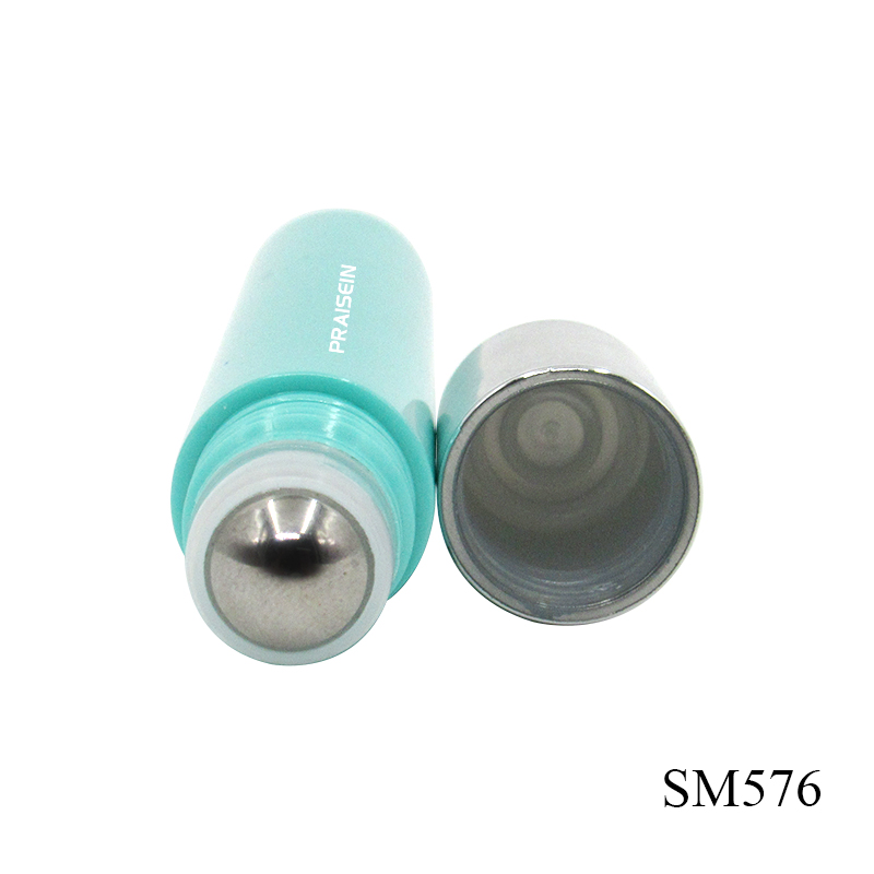 Manufacturer customized packaging 8ml portable round cosmetic roll on deodorant bottle, empty essential oil plastic containers