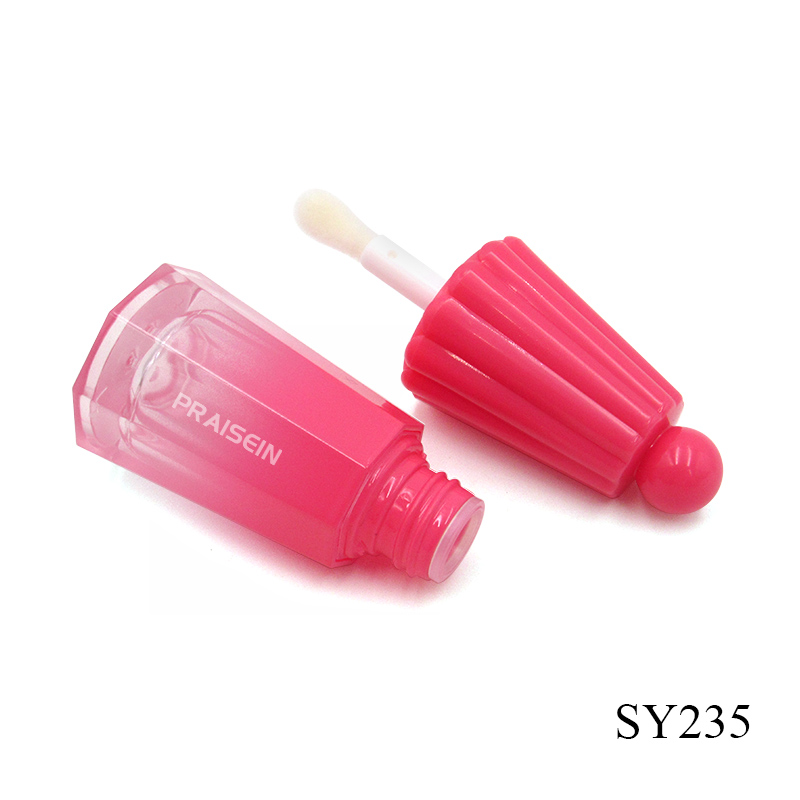 Cute empty lip gloss tube wholesale 7ml gradient color cosmetic lip oil lip gloss container with big brush