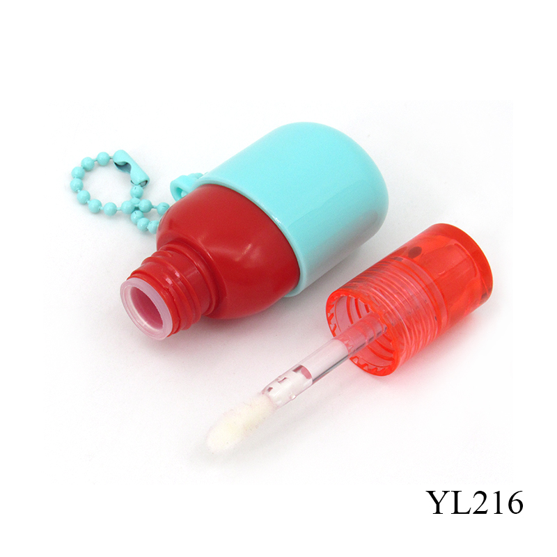 Wholesale plastic lip gloss tube packaging 10ml empty cosmetic lip gloss container with chain, custom private label